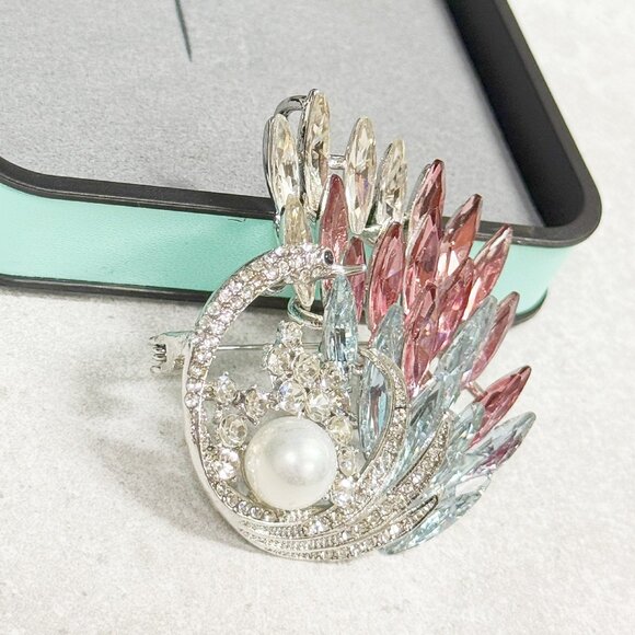 crystal swan brooch, silver brooch, women's brooch, suit brooch, pearl brooch - Picture 3 of 7
